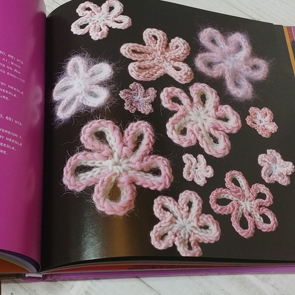 Knitted Flowers Book - Picture 7 of 8